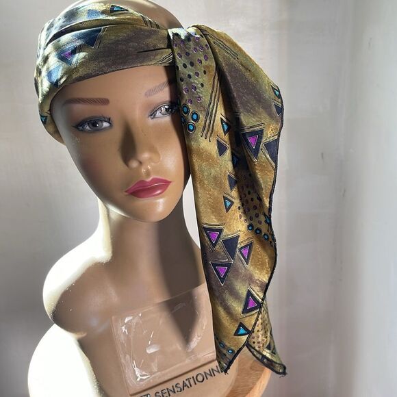 Elegant Gold and Purple Unbranded Scarf - Picture 7 of 8